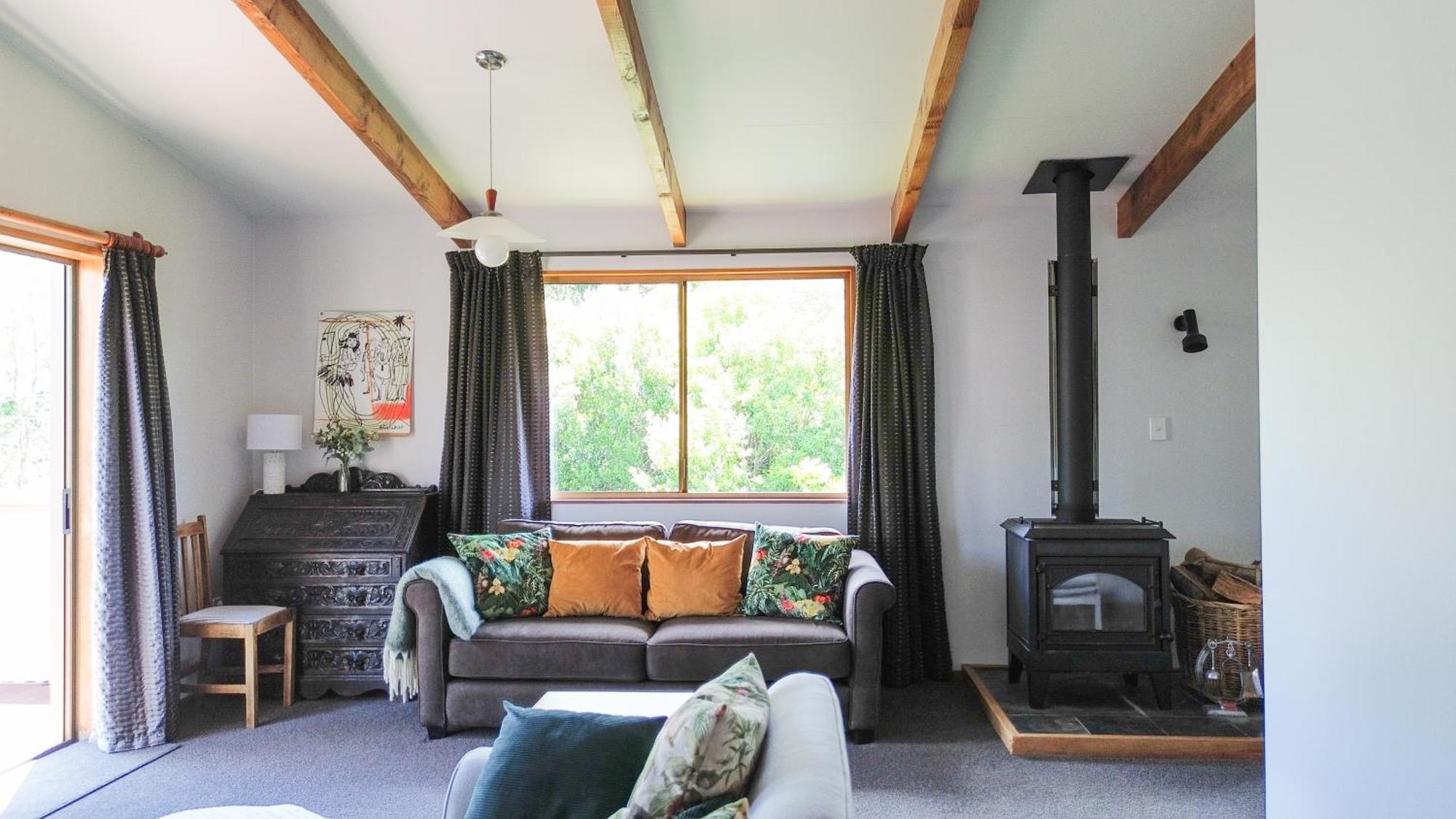 Large, Comfy, Stylish Apartment Havelock North Exterior photo