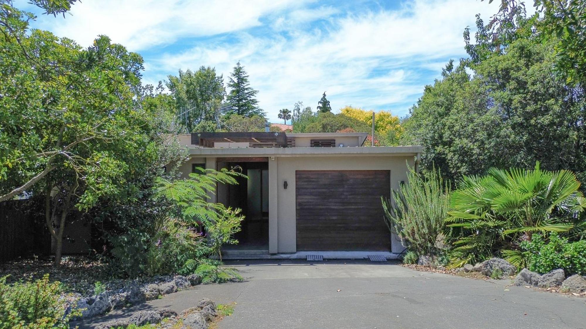 Large, Comfy, Stylish Apartment Havelock North Exterior photo